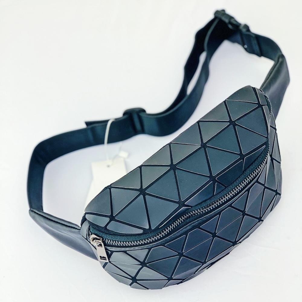Black Geometric Fanny Pack /Belt Bag/ Satchel - Picture 6 of 8